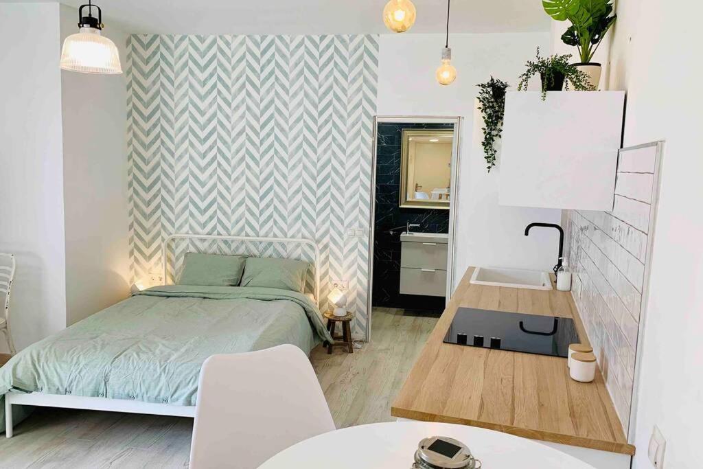 Roof Top Luxury City Center Apartment By Namaste Elite Torremolinos Exterior photo