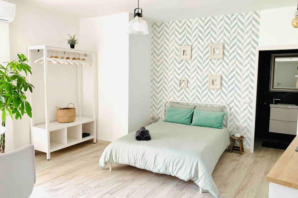 Roof Top Luxury City Center Apartment By Namaste Elite Torremolinos Exterior photo
